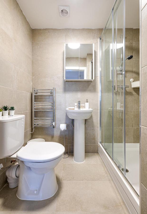 Stunning 1 Bed Apartment In The Heart Of ستوكبورت المظهر الخارجي الصورة